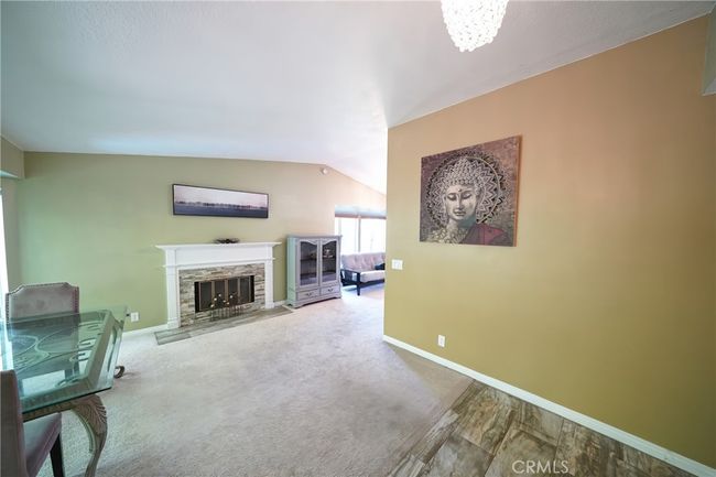 27768 Crookshank Dr, House other with 3 bedrooms, 2 bathrooms and 2 parking in Santa Clarita CA | Image 8