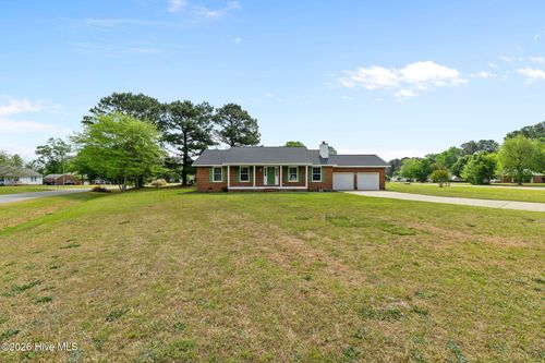 201 Wyatt Dr, Goldsboro, NC, 27534-9673 | Card Image
