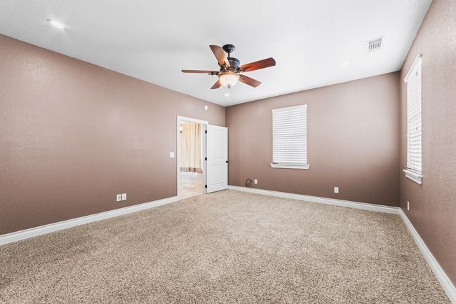806 Sw 7 Th St, House other with 3 bedrooms, 2 bathrooms and 2 parking in Seminole TX | Image 12