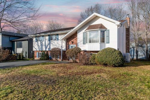 13 P Thomas Dr, Dartmouth, NS, B2W6A1 | Card Image