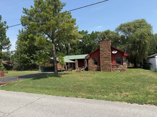 1003 B St, Commerce, OK, 74339-2905 | Card Image