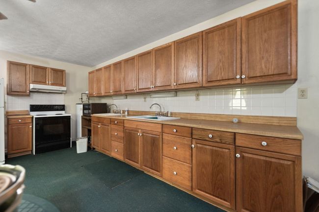 225 Hilltop Rd, Home with 3 bedrooms, 3 bathrooms and null parking in East Bernstadt KY | Image 61