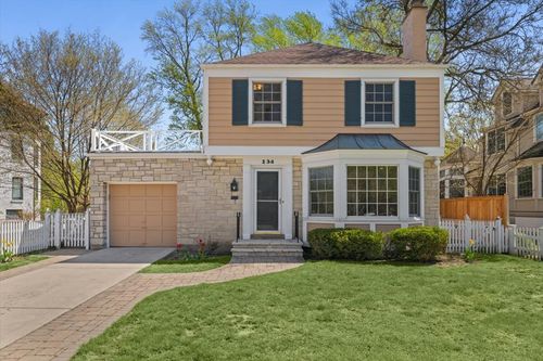 134 Park Ave, Wilmette, IL, 60091-3345 | Card Image