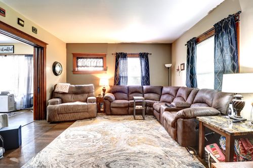 410 W 10th St, Sterling, IL, 61081-2252 | Card Image