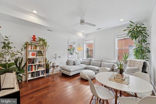 apt-2r-327 S 17th St, PHILADELPHIA, PA, 19103-6777 | Card Image