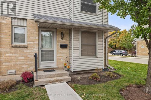 11-141 Condor Court, London East (East P), ON, N5W6A1 | Card Image