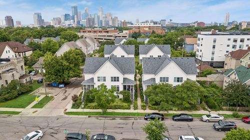 724 E 25th St, Minneapolis, MN, 55404-3705 | Card Image