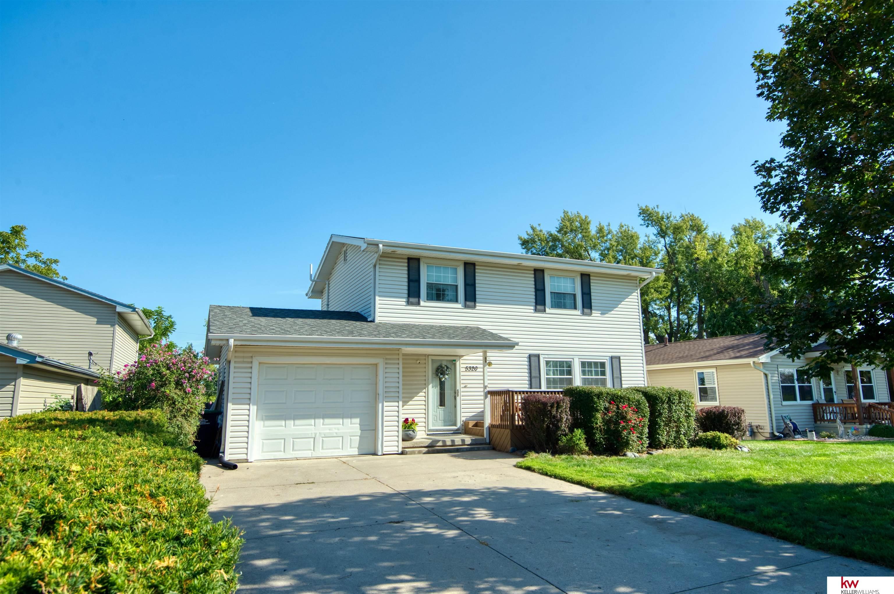 R St, Omaha, NE 68117