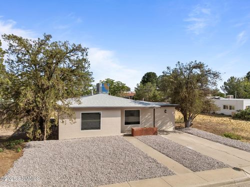 1600 E Boutz Road, Las Cruces, NM, 88001 | Card Image