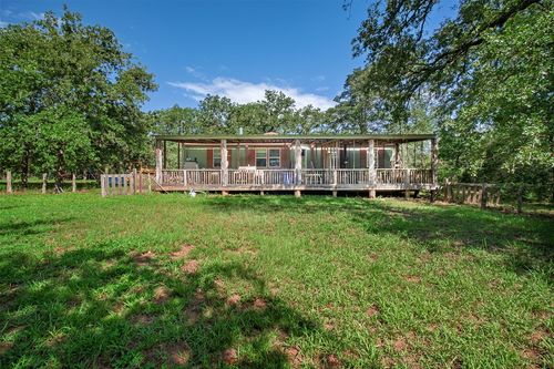1231 Peach Creek Rd, Waelder, TX, 78959-5358 | Card Image