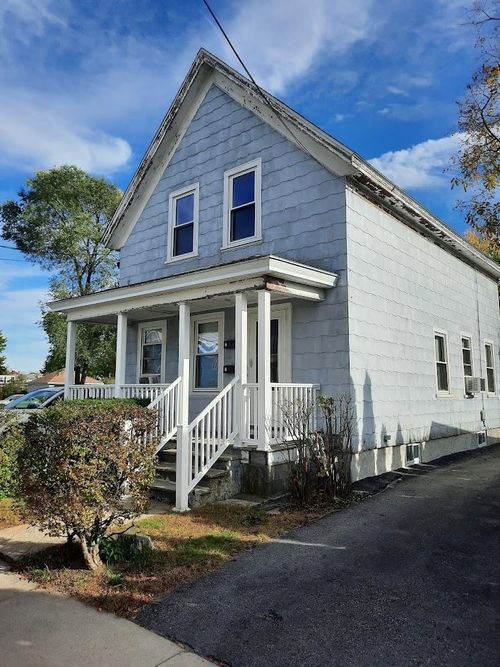 44 Gilman Street, Nashua, NH, 03060 | Card Image