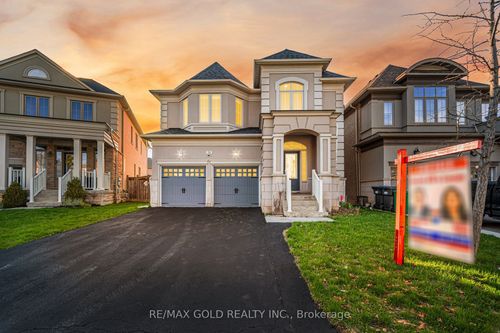 15 Junetown Cir, Brampton, ON, L6X0X7 | Card Image