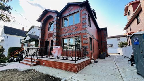 4634 211th St, Bayside, NY, 11361-3228 | Card Image