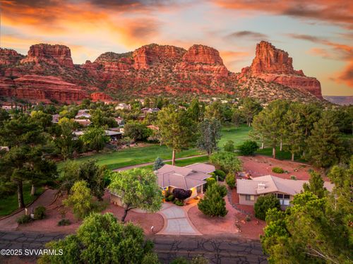 230 Red Rock Cove Dr, Sedona, AZ, 86351-7677 | Card Image