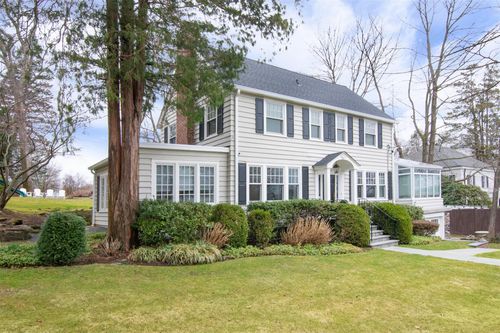 15 Hewitt Ave, Bronxville, NY, 10708-2330 | Card Image