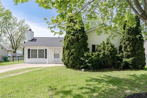 199 E Parkway Dr, Madison, OH, 44057-3256 | Card Image