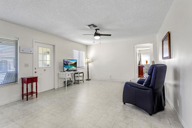 C-2 - 5927 La Pinata Boulevard, Condo with 2 bedrooms, 2 bathrooms and null parking in Greenacres FL | Image 9