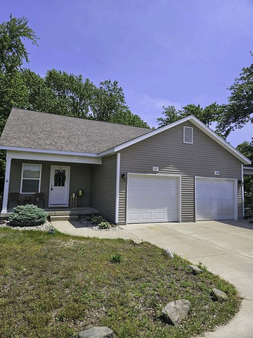 565 & 567 Butternut Drive, Holland Charter Township, MI, 49424 | Card Image