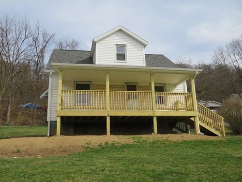 501 Adams St, West Newton, PA, 15089-1007 | Card Image