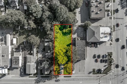 6192 Dunn St, Niagara Falls, ON, L2G2P1 | Card Image