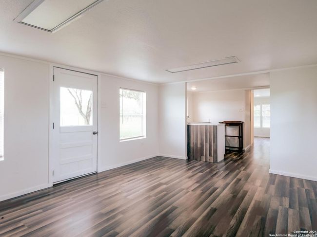 5515 E Fm 462, House other with 1 bedrooms, 1 bathrooms and null parking in Moore TX | Image 12