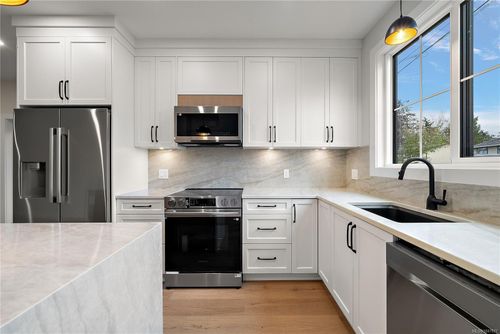 101-954 Preston Way, Langford, BC, V9B3B9 | Card Image