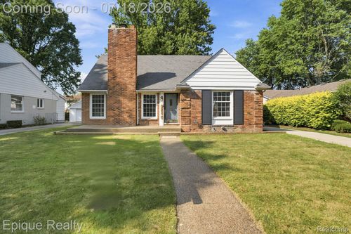 1206 Hawthorne Rd, Grosse Pointe Woods, MI, 48236-1466 | Card Image