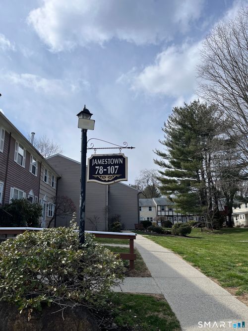 88-88 E Gate Ln, Hamden, CT, 06514-2232 | Card Image