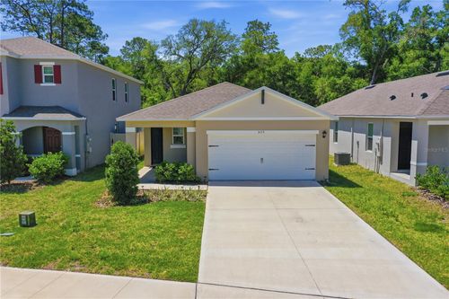479 Pelham Park Dr, DELAND, FL, 32720-2916 | Card Image