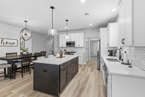 3347 Mulberry Bay, Woodbury, MN, 55129-7573 | Card Image