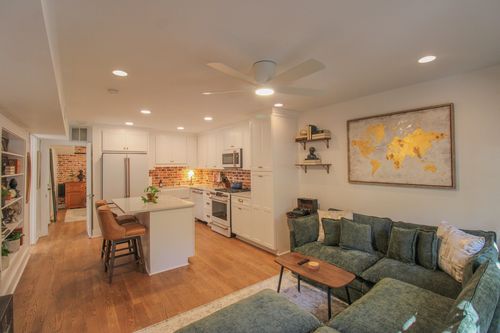 apt-a-52 Chapel St, Charleston, SC, 29403-6632 | Card Image