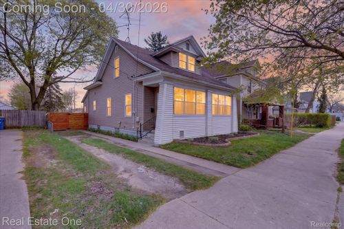 444 Diamond Ave Ne, Grand Rapids, MI, 49503-1874 | Card Image
