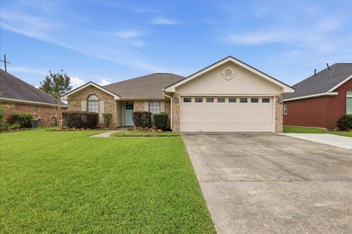 2431 Postoak Ln, Groves, TX, 77619-4931 | Card Image