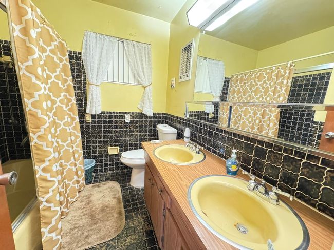 5013 Sw 88 Th Ter, House other with 3 bedrooms, 2 bathrooms and null parking in Cooper City FL | Image 16