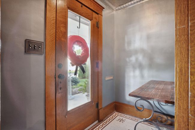 806 E Main St, Home with 4 bedrooms, 2 bathrooms and null parking in New Hampton IA | Image 12