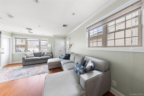 1137 Washington Pl, Baldwin, NY, 11510-4812 | Card Image