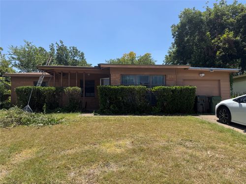 2204 Cloverdale St, Arlington, TX, 76010-7703 | Card Image