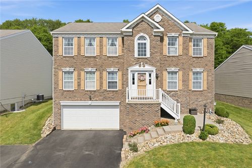 302 Summit Cir, Houston, PA, 15342 | Card Image