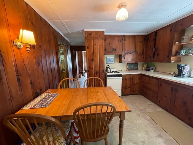 7 Laurel St, House other with 3 bedrooms, 1 bathrooms and 3 parking in Mattapoisett MA | Image 8