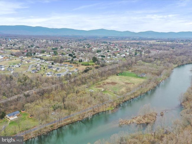 317 Locustdale Loop, House other with 3 bedrooms, 3 bathrooms and null parking in SHENANDOAH VA | Image 39