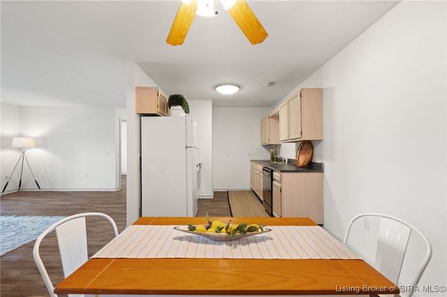 207 Colonial Club Dr, Condo with 2 bedrooms, 2 bathrooms and null parking in New Albany IN | Image 12