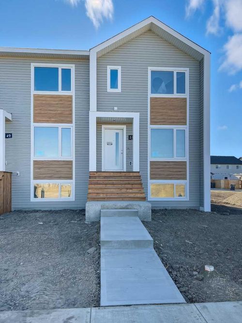 {{alt}} | Card Image