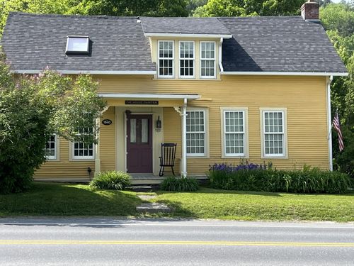 989 Vt Route 100b, Moretown, VT, 05660 | Card Image