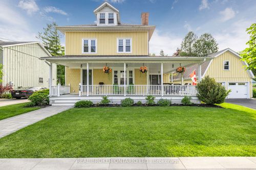 36 King St, Mount Albert, ON, L0G1M0 | Card Image