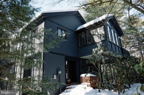 196 Split Rock Ln, Pocono Pines, PA, 18350 | Card Image