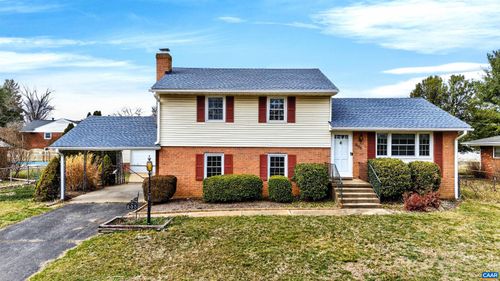 205 Stonewall Dr, WAYNESBORO, VA, 22980-1528 | Card Image