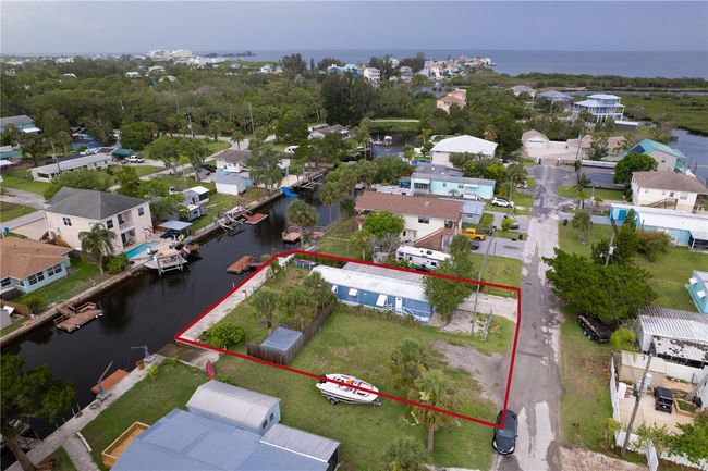 7022 Fair Ln, House other with 2 bedrooms, 2 bathrooms and null parking in HUDSON FL | Image 6