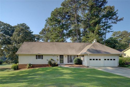 719 Clubhouse Dr Se, Conyers, GA, 30094-3713 | Card Image
