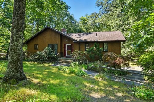 148 Wildflower Dr, Amherst, MA, 01002-3448 | Card Image