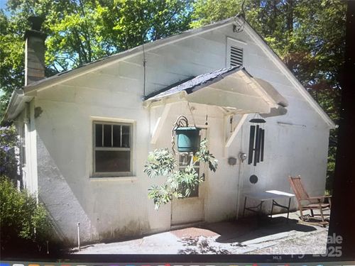 10 Old Fort Rd, Fairview, NC, 28730-9758 | Card Image
